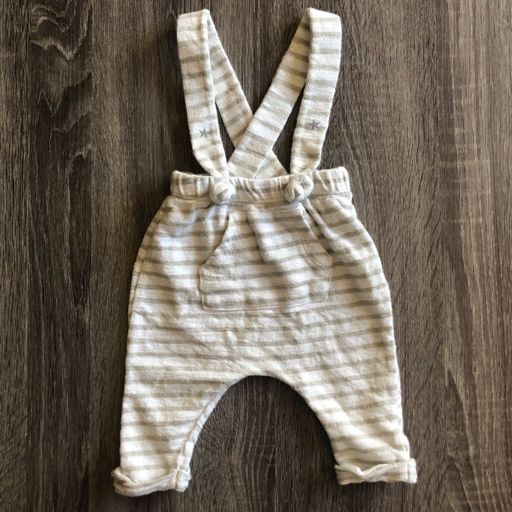 Zara Mini Suspender Pants. Size 3-6 months.